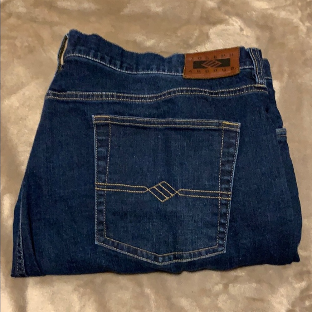 Joseph Abboud dark wash jeans. Size 42/30